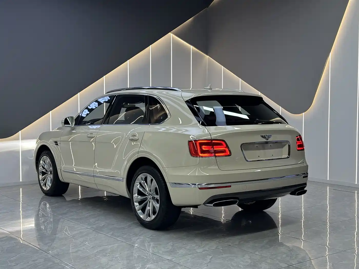Bentley Bentayga 2017 2017 6.0T Standard Edition