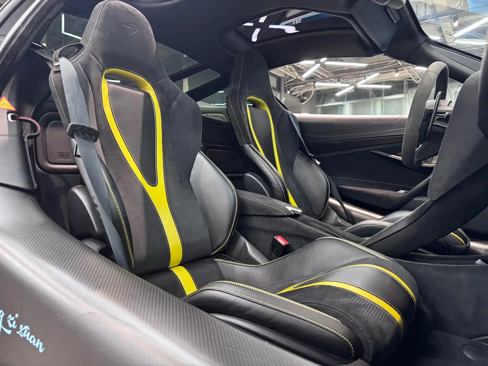 Photo 7 - McLaren 720S