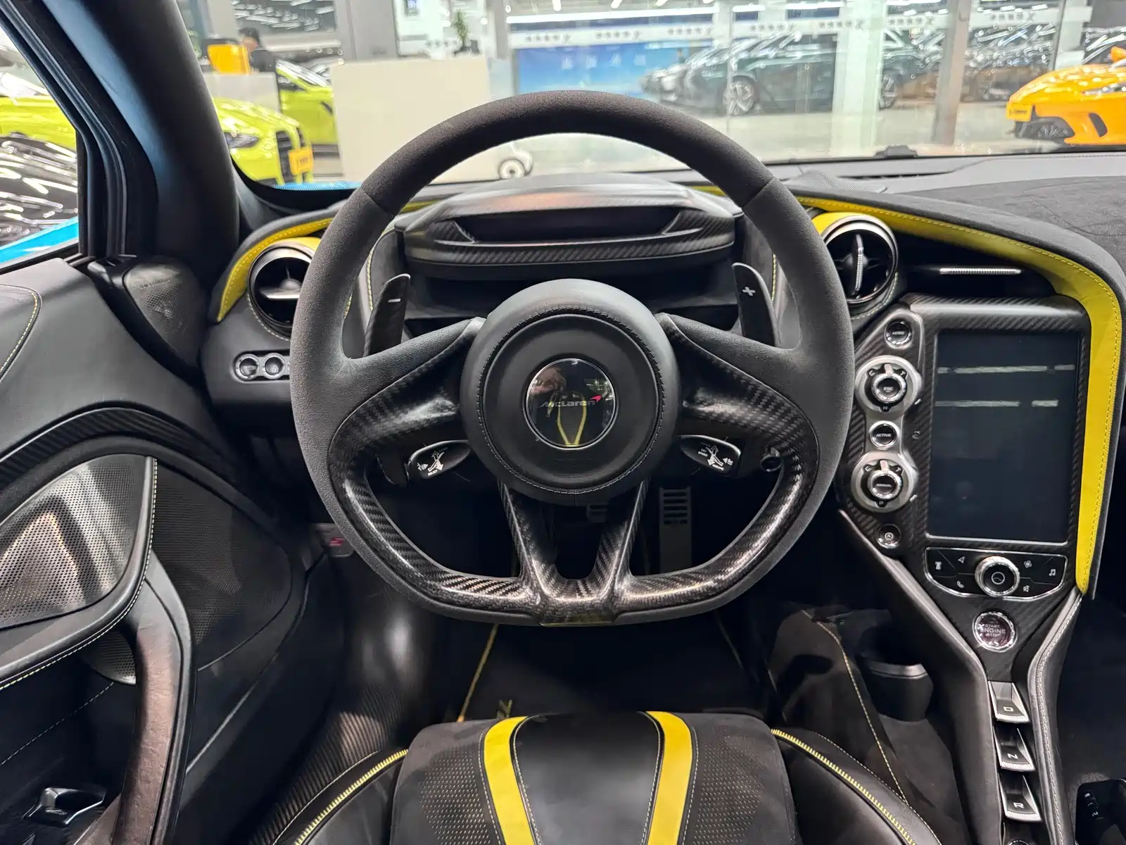 Photo 4 - McLaren 720S