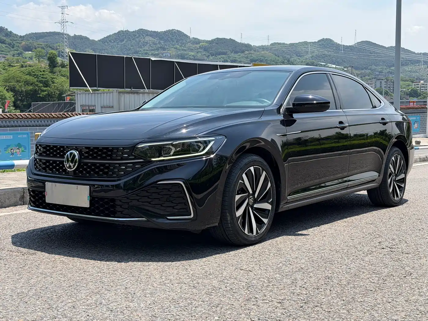 Volkswagen Passat 2022 330TSI Starlight Luxury Edition