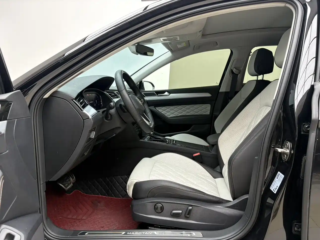 صورة 5 - Volkswagen Magotan