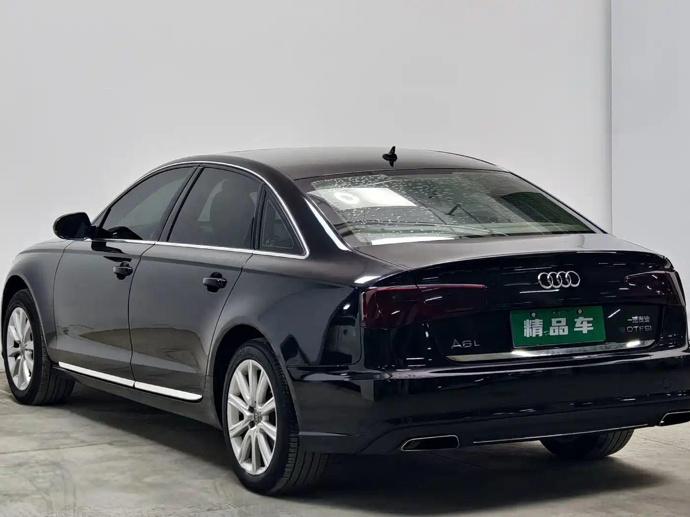 Фото 6 - Audi A6L