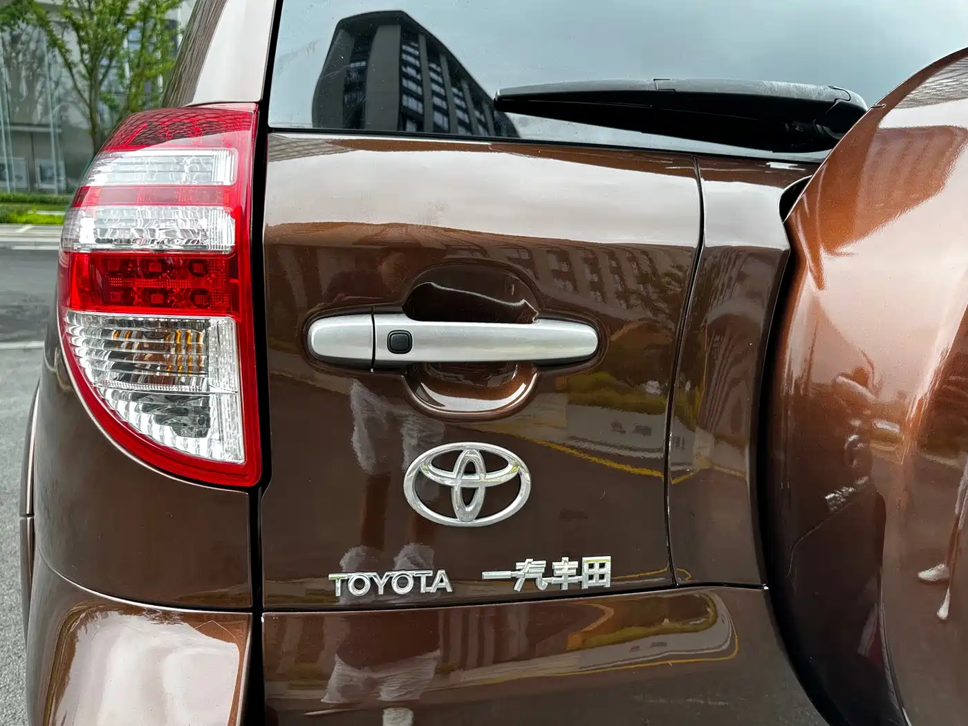 Toyota RAV4 Rongfang 2013 Special Edition 2.4L Auto AWD Prestige фото 26