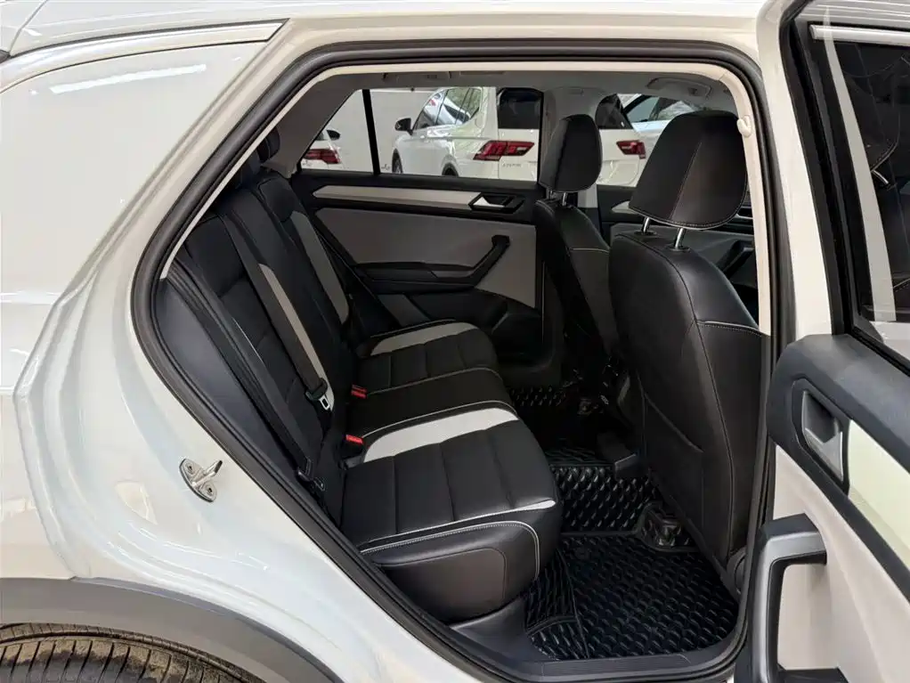 Volkswagen T-ROC 2023 280TSI DSG 2WD Time Edition фото 22