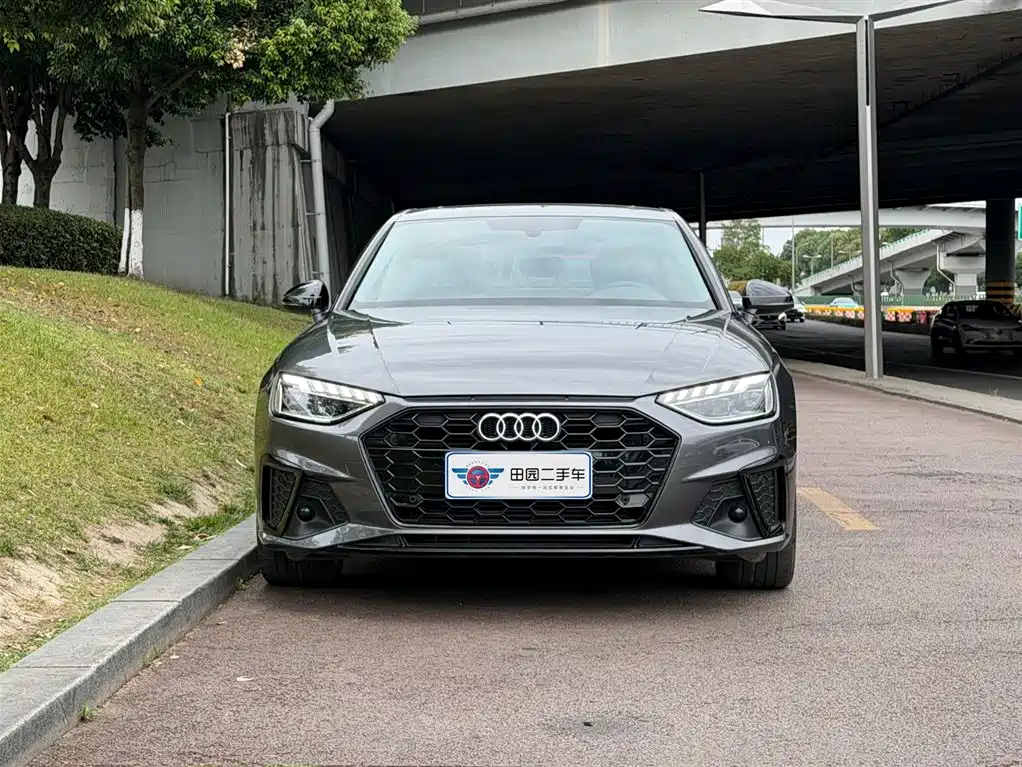 Audi A4L 2022 40 TFSI Luxury Dynamic фото 2
