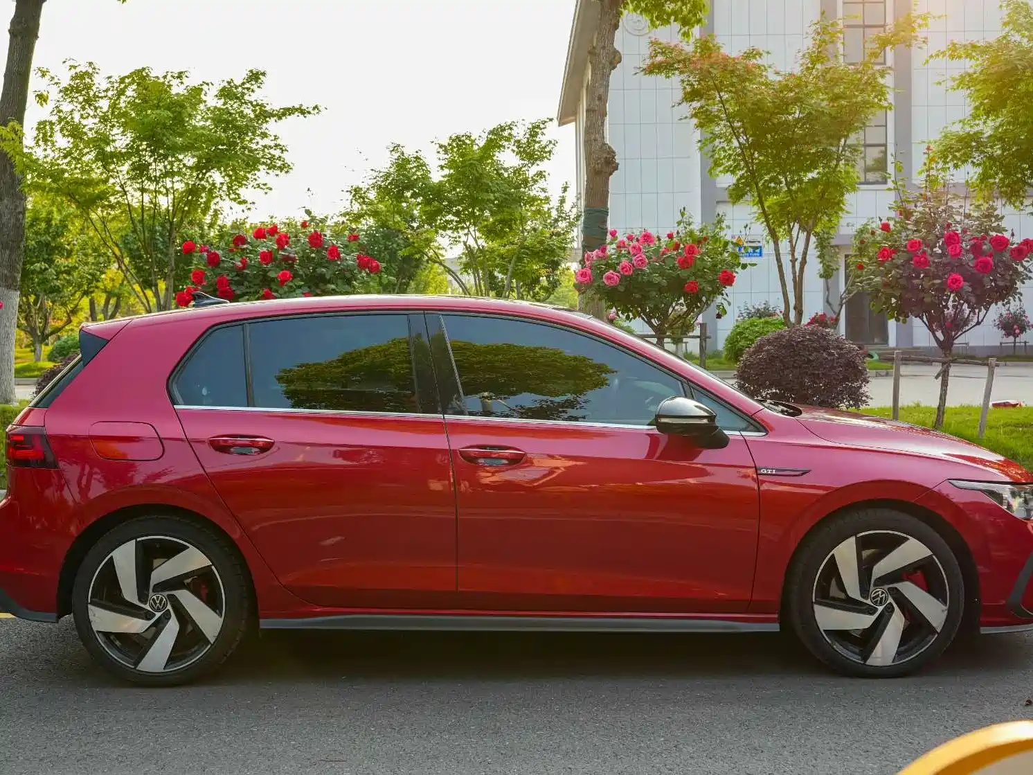 صورة 5 - Volkswagen Golf GTI