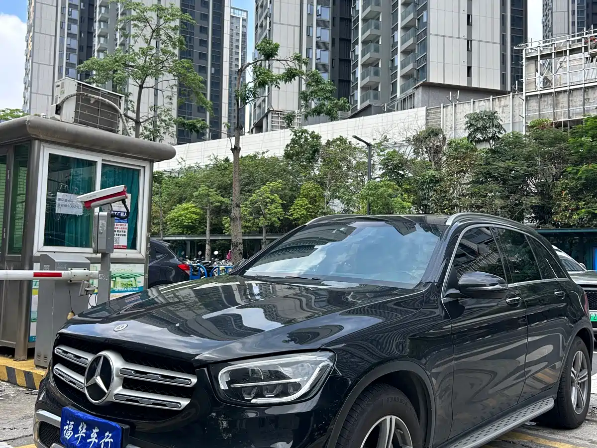 MERCEDES-BENZ GLC