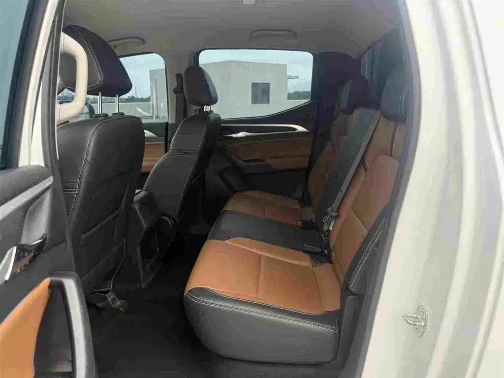 SAIC Maxus Maxus T70 2020 2.0T Gasoline Automatic 4WD Comfort Long Bed High Chassis фото 6