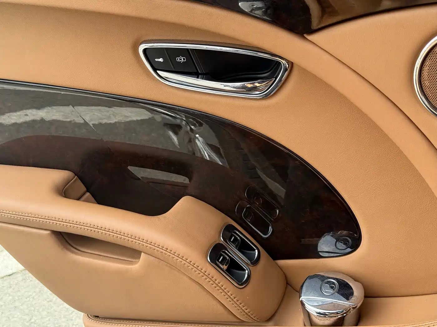 Bentley Mulsanne 2013 6.8T Mulliner Special Edition фото 18