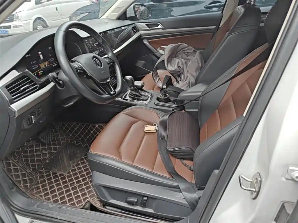Volkswagen Lavida 2021 280TSI DSG Luxury Edition фото 15