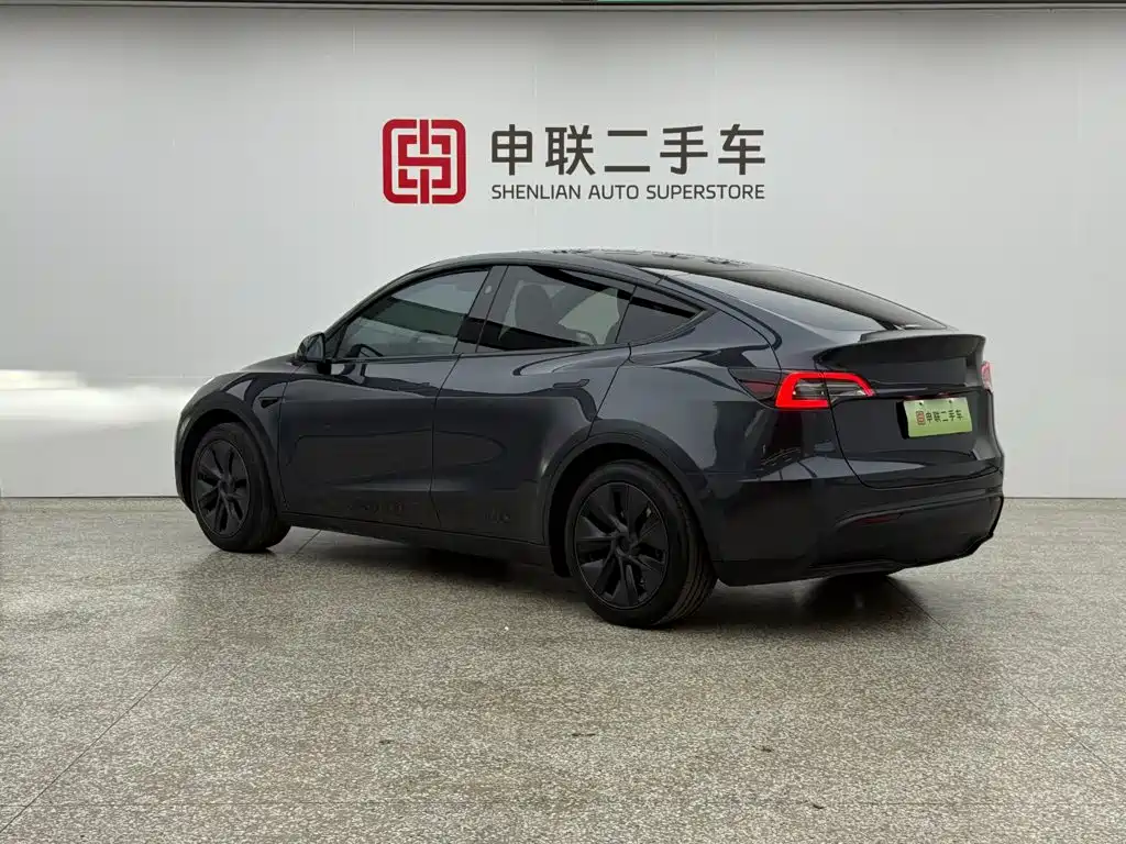 Фото 2 - Tesla Model Y