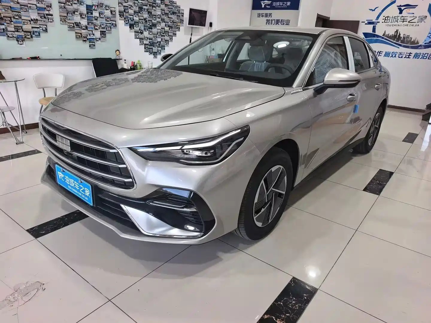 Photo 1 - Geely Galaxy Galaxy Stellar 6