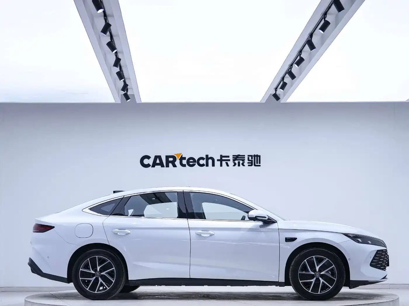 BYD Qin L 2025 DM-i Smart Drive Edition 120KM Surpassing фото 4