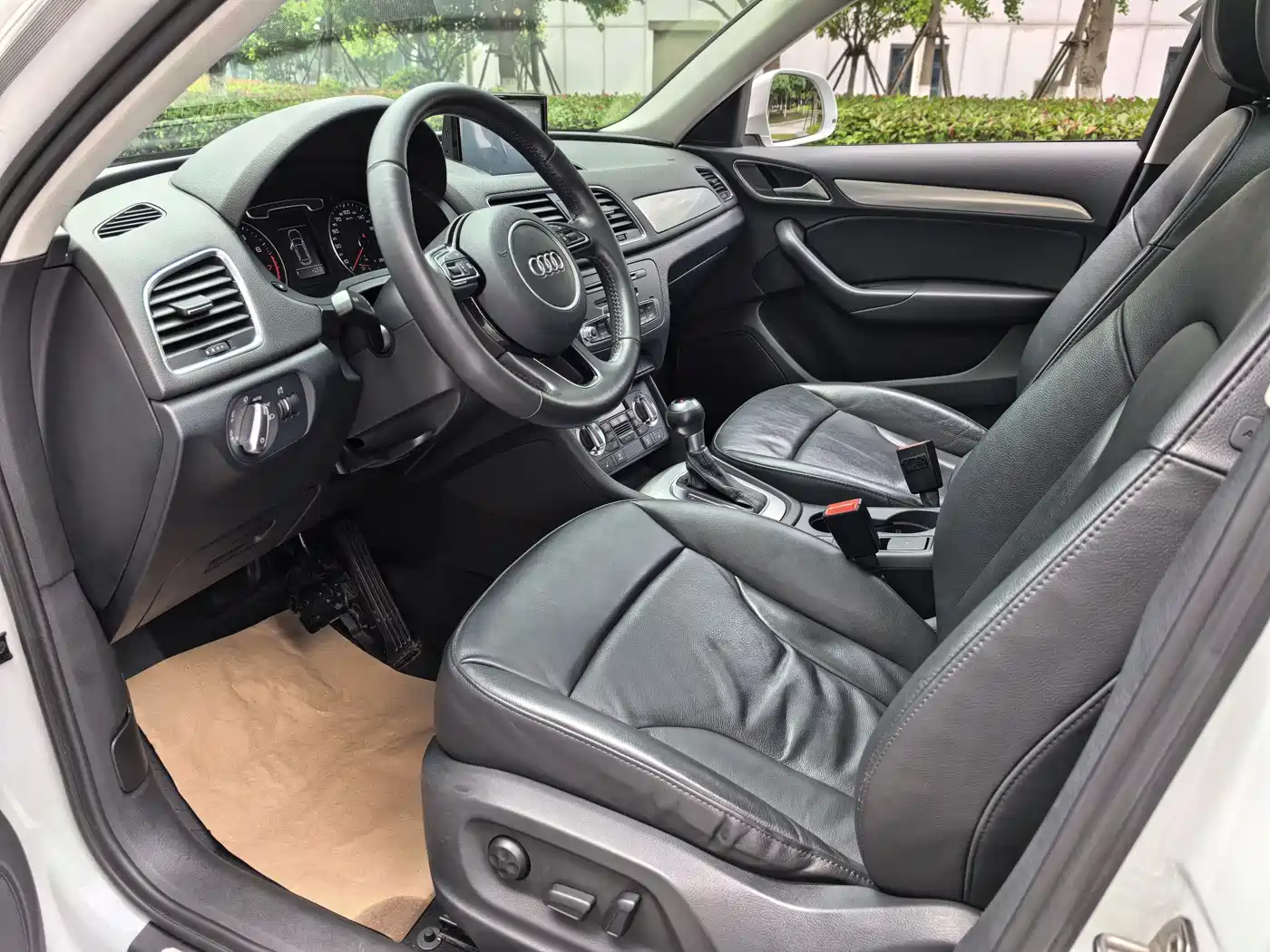 Audi Q3 2013 35 TFSI Comfort фото 8