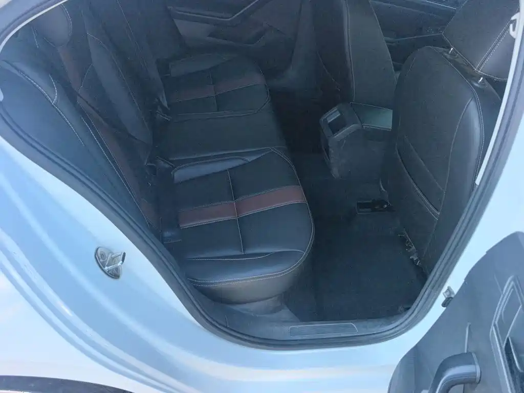 Volkswagen Lamando 2015 2015 230TSI DSG Style