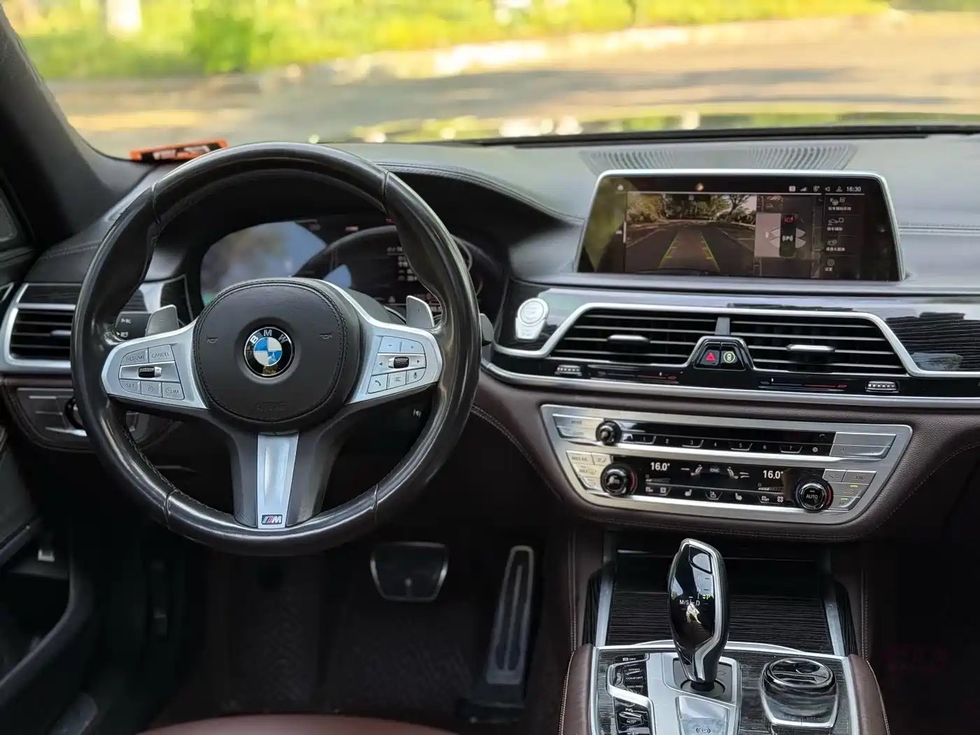 BMW 7 Series 2019 730Li M Sport Package фото 10