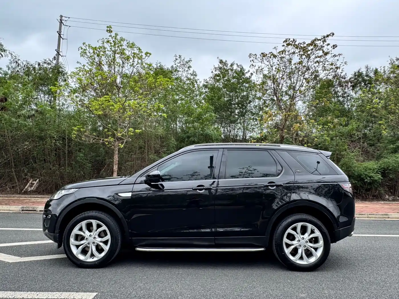 Land Rover Discovery Sport 2017 2.0T PURE фото 5