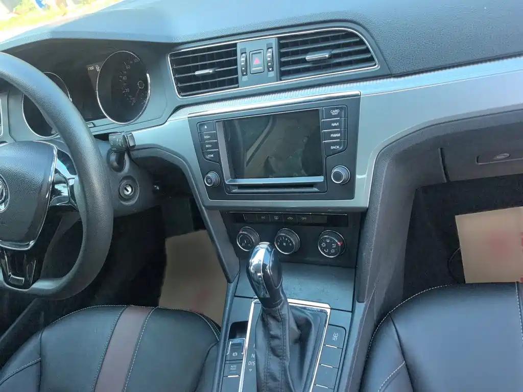 Volkswagen Lamando 2015 2015 230TSI DSG Style