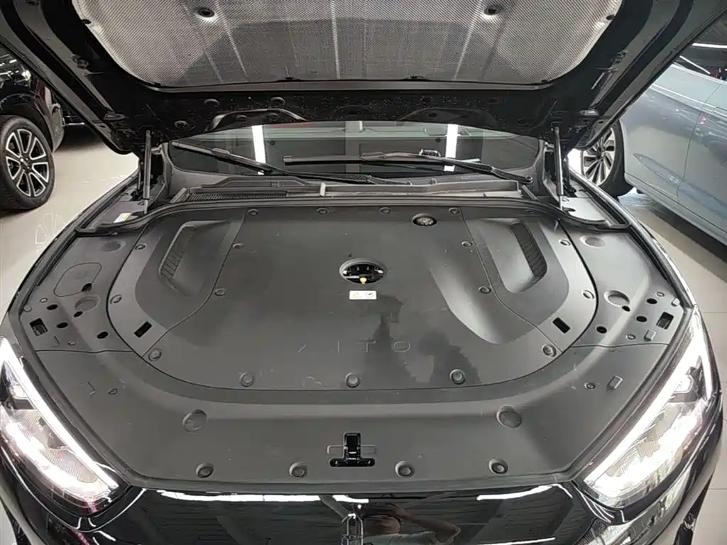 AITO Wenjie AITO M5 2025 Extended Range Ultra AWD фото 20