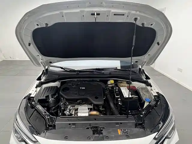 Фото 15 - Roewe i6 MAX