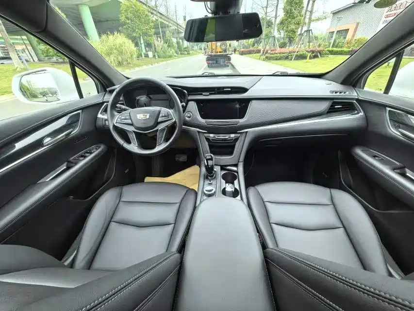 Cadillac XT5 2021 2.0T 2WD Luxury Edition фото 7