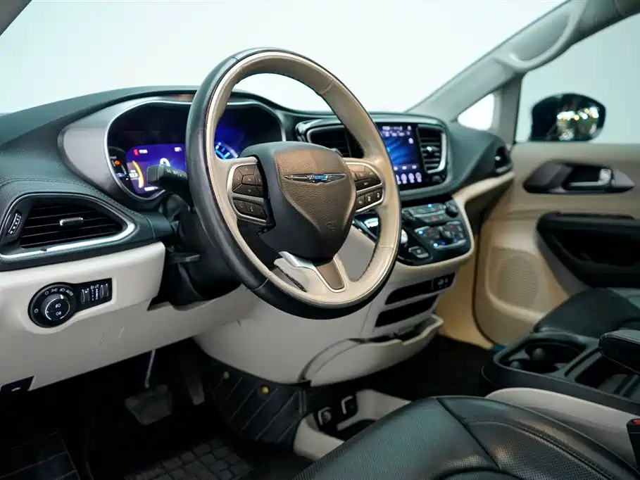 Chrysler Grand Caravan PHEV (Import) 2020 2018 3.6L Plug-in Hybrid