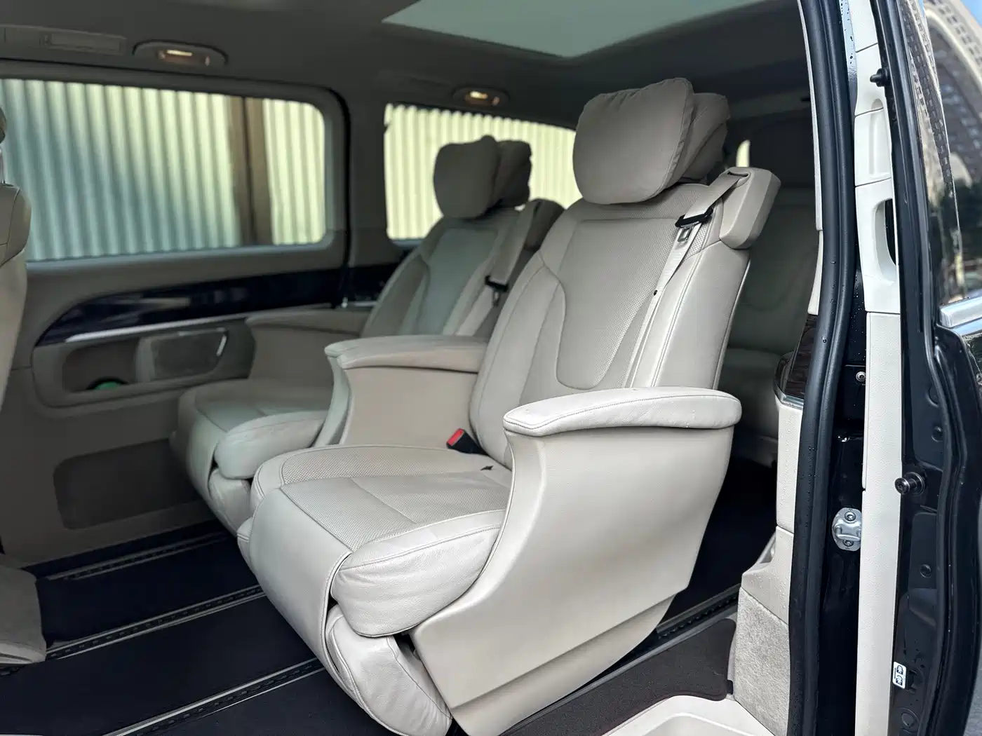Mercedes-Benz V-Class 2016 V 260 L Premium Long фото 14