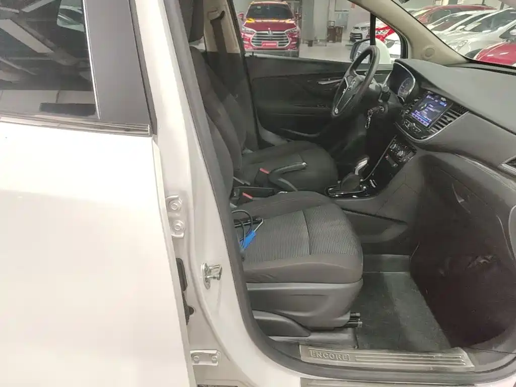 Фото 25 - Buick Encore