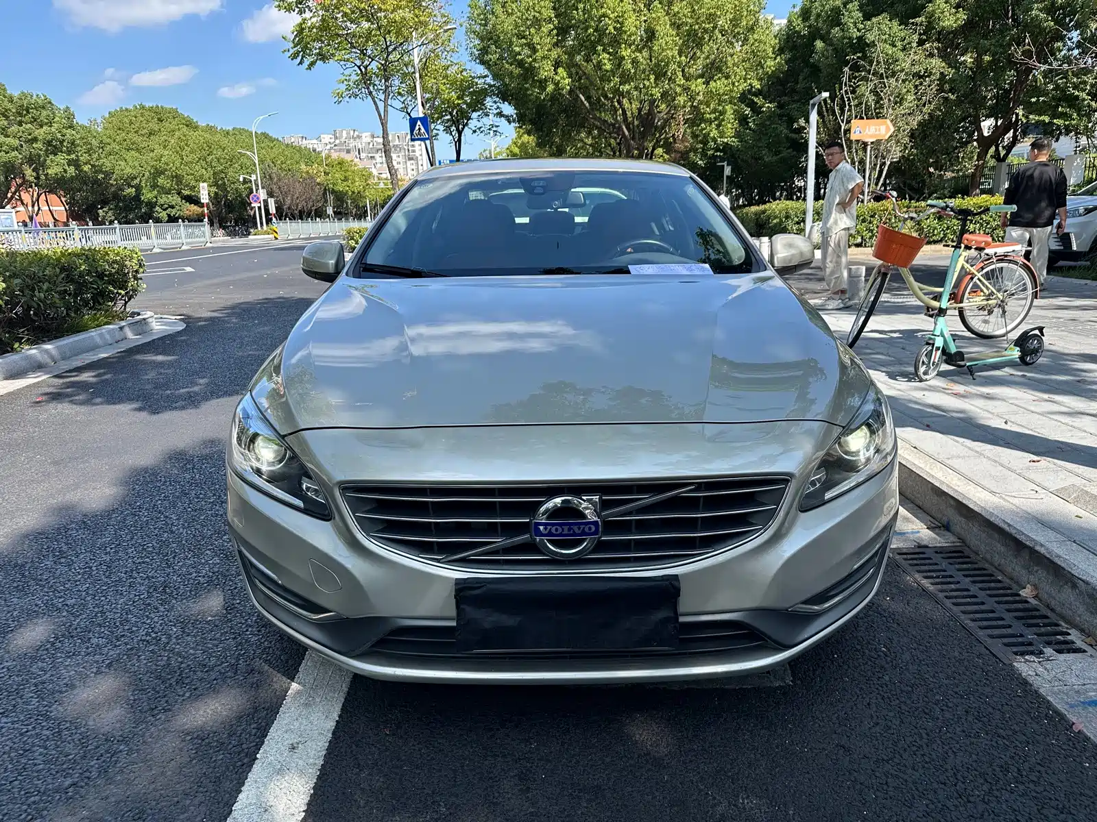 Photo 2 - Volvo S60