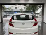 صورة 8 - Hyundai Reina