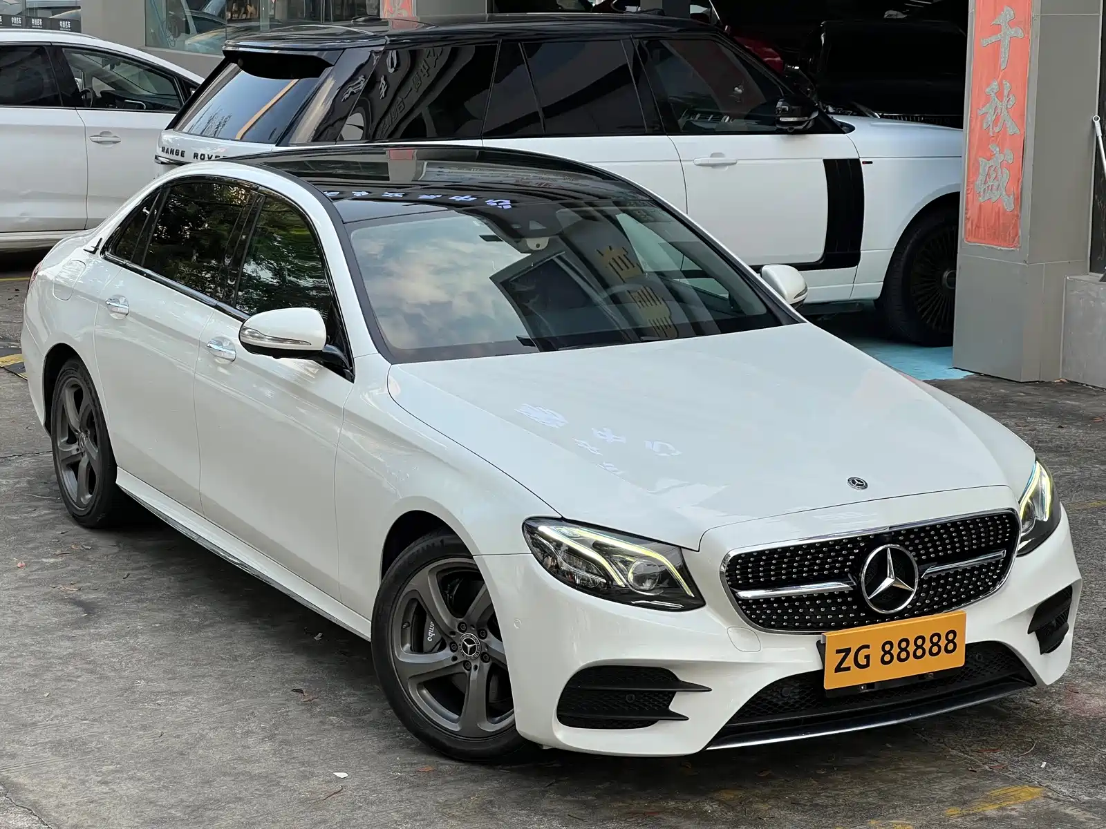 Фото 3 - Mercedes-Benz E-Class
