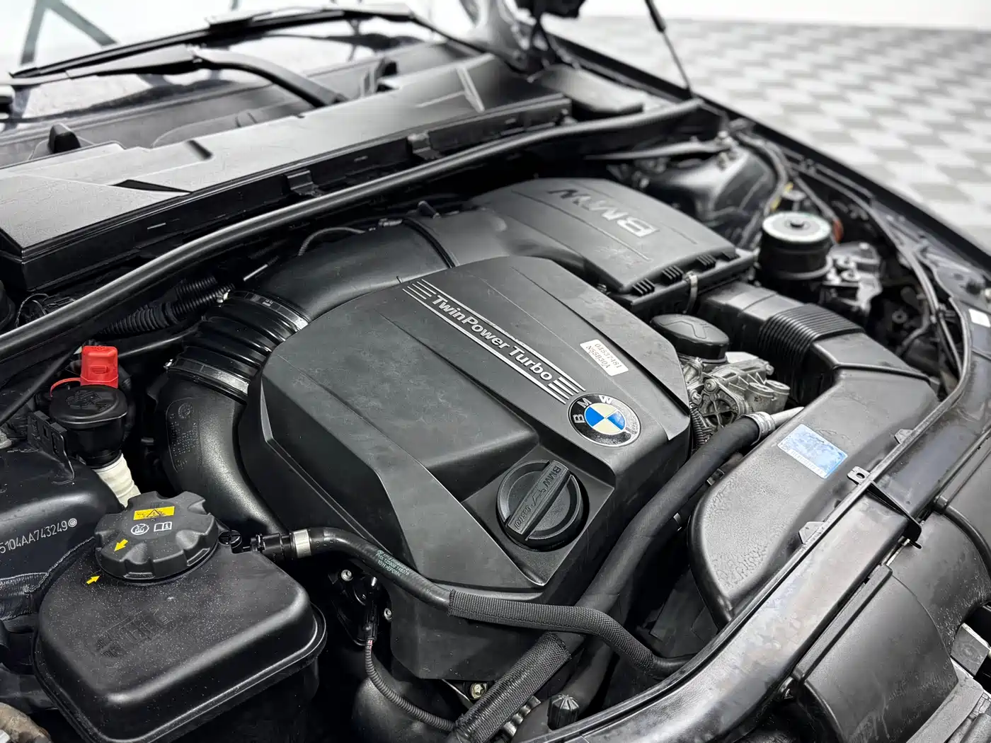 BMW 3 Series (Import) 2009 335i фото 13