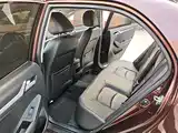Фото 10 - Geely Vision