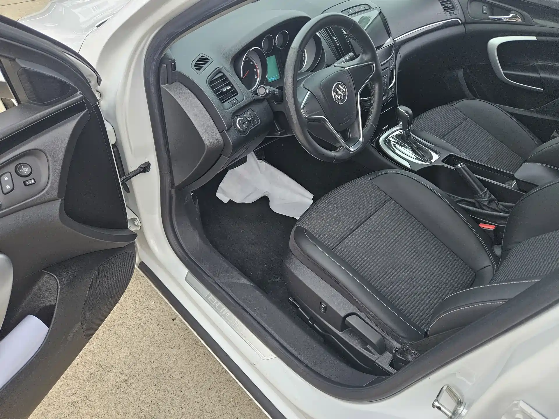 Фото 4 - Buick Regal