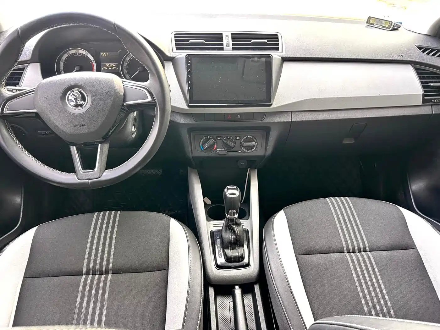 Škoda Fabia 2015 1.6L Automatic Sport фото 10