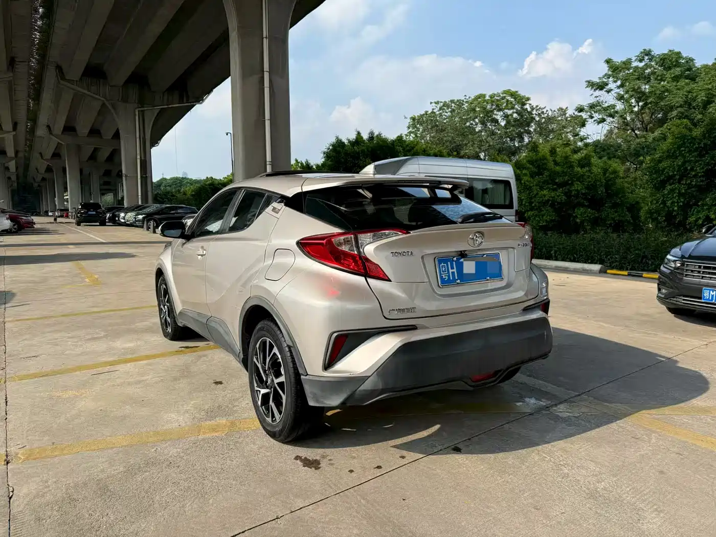 Photo 4 - Toyota C-HR