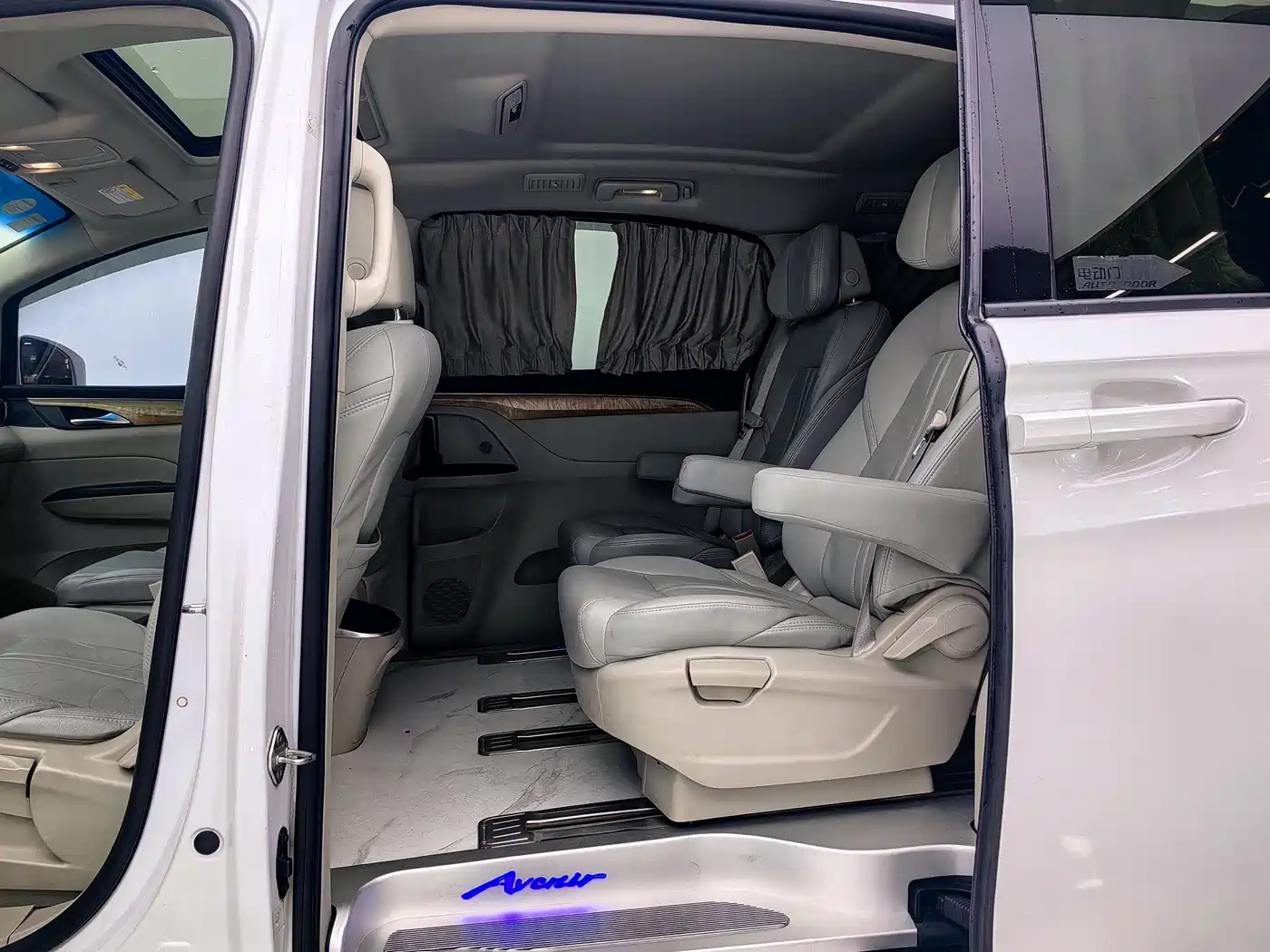 Buick GL8 2018 28T Comfort China VI фото 11