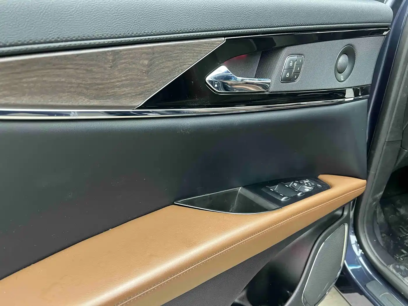 LINCOLN NAVIGATOR