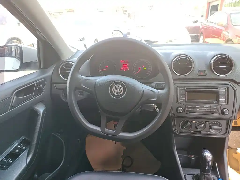 Фото 11 - Volkswagen Jetta