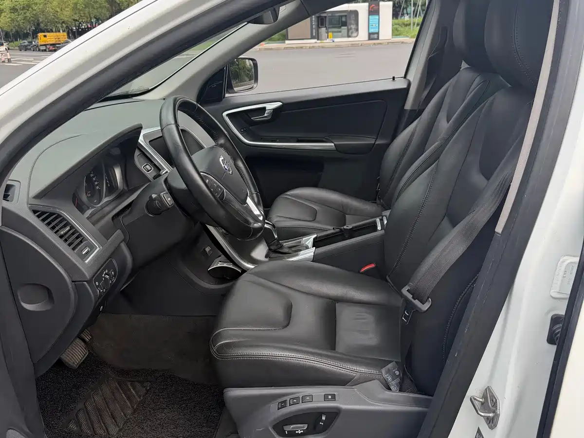 Photo 14 - Volvo XC60 (Import)