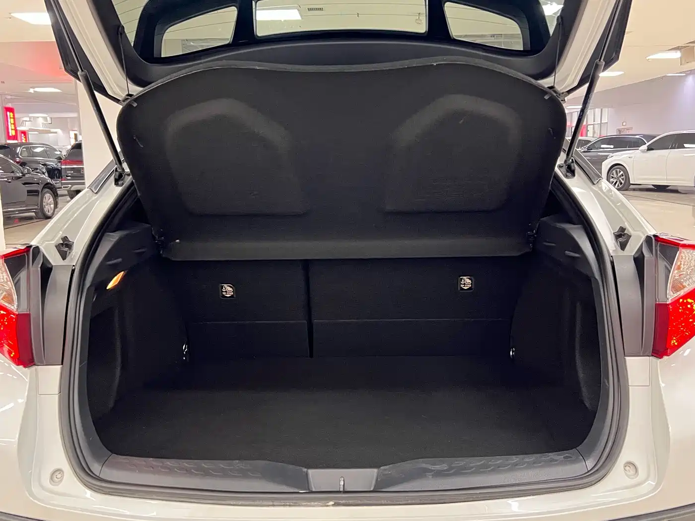 Toyota C-HR 2024 2023 Model 2.0L Comfort Edition