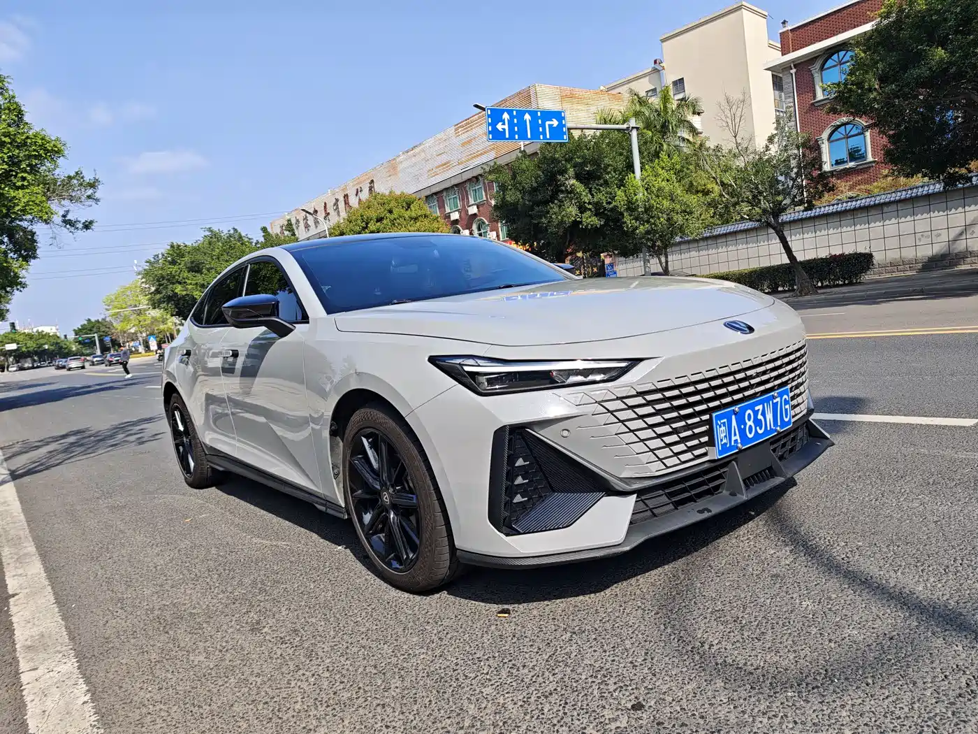 CHANGAN UNI-V