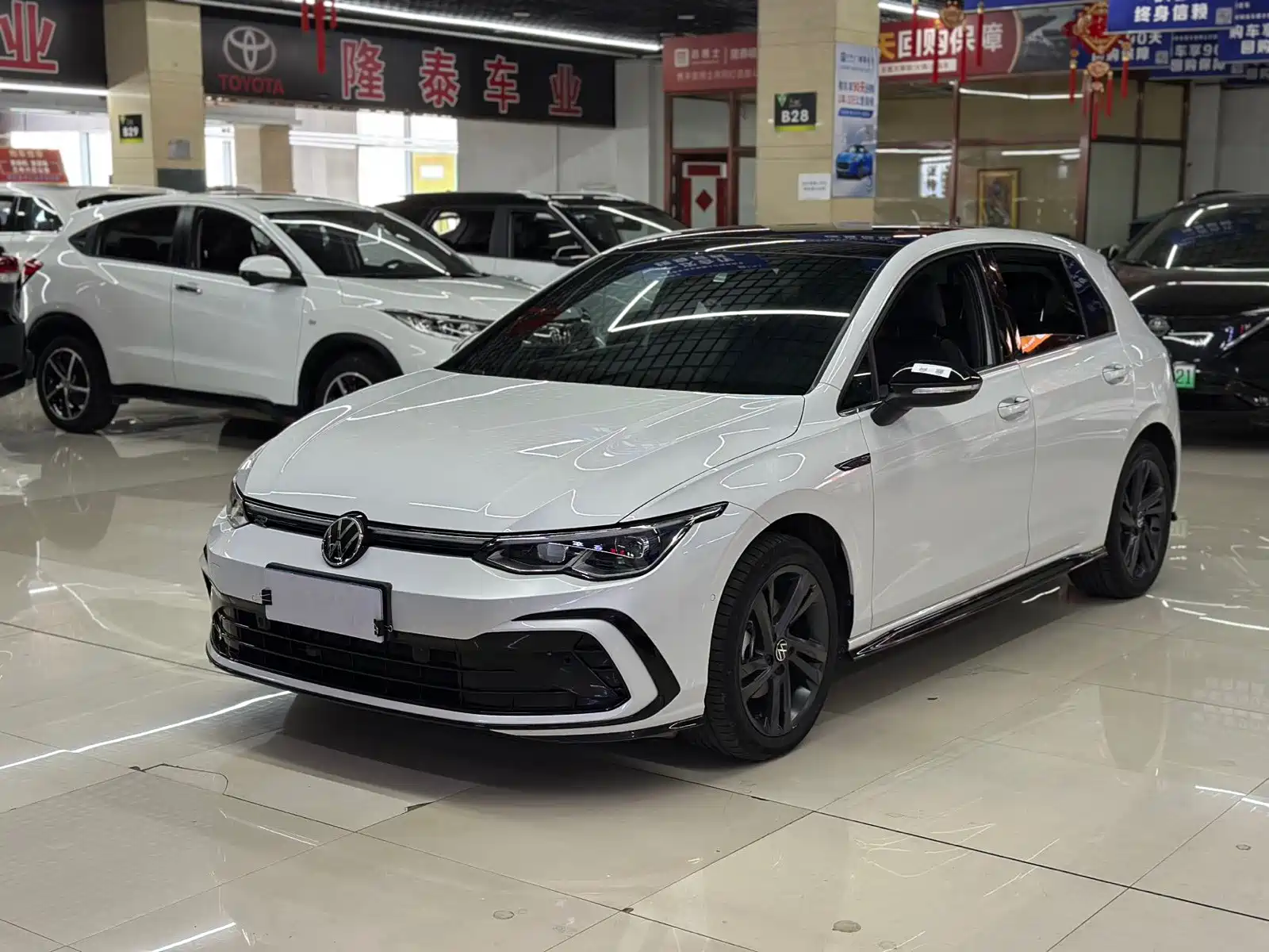 Фото 1 - Volkswagen Golf