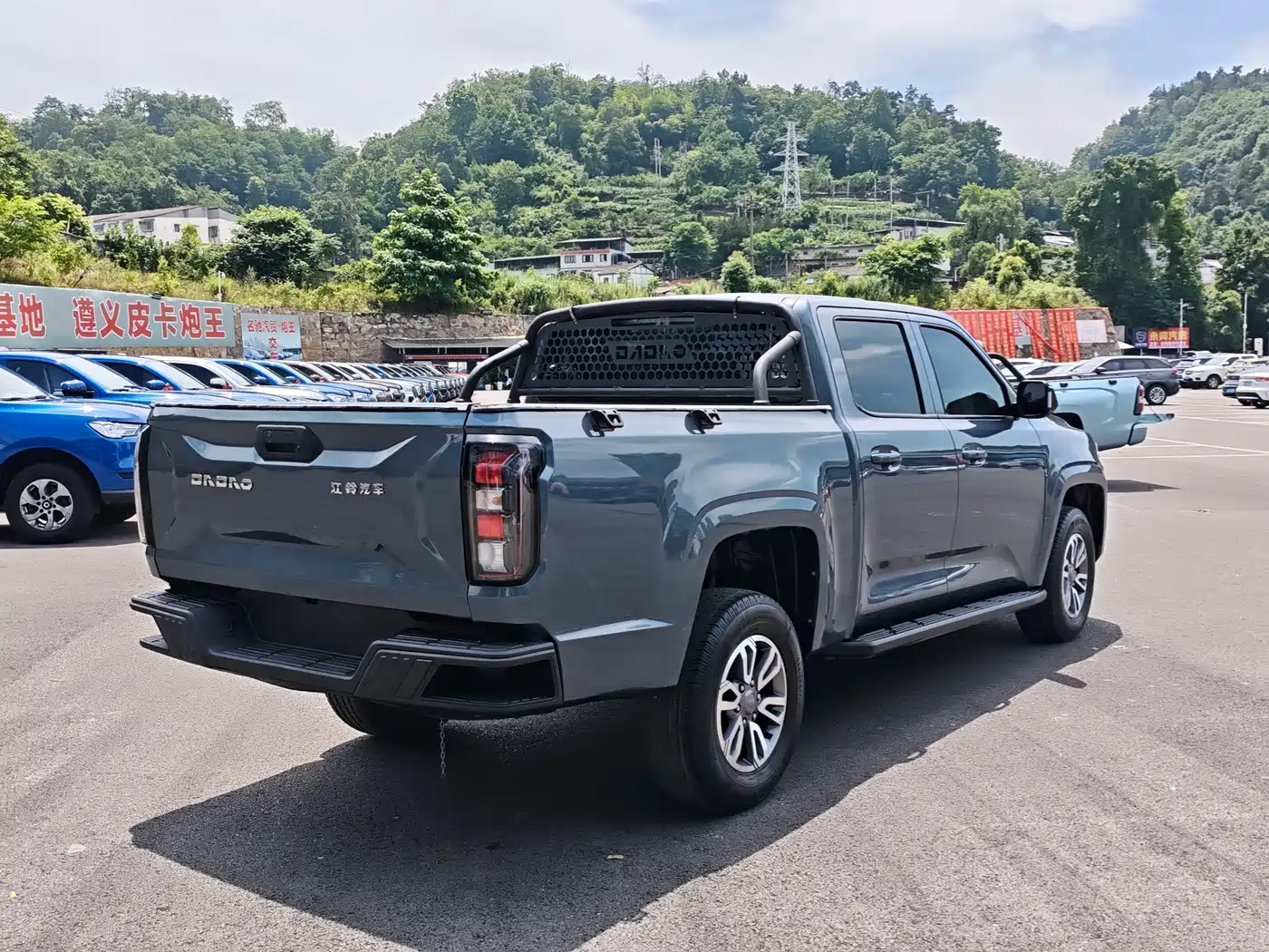Jiangling Dadao 2025 2024 All-Rounder 2.3T Diesel Automatic 4WD Comfort Flatbed