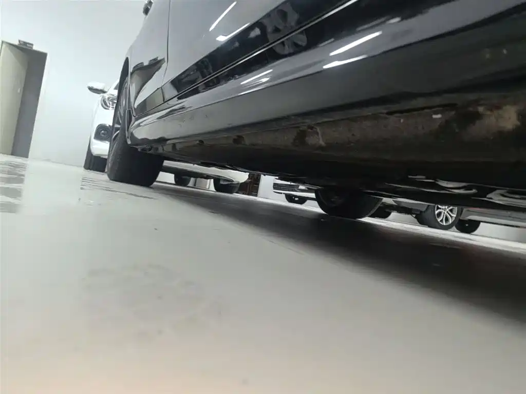 BMW 5 Series 2023 530Li Leading M Sport Package фото 21