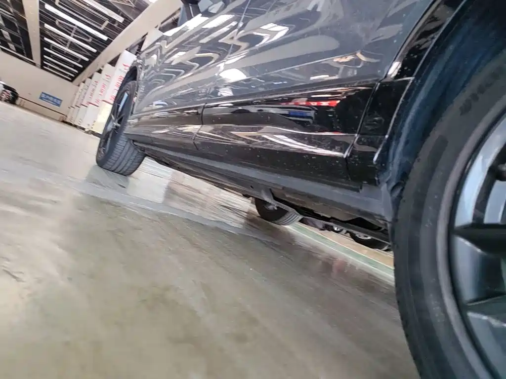 Фото 22 - Audi Q2L