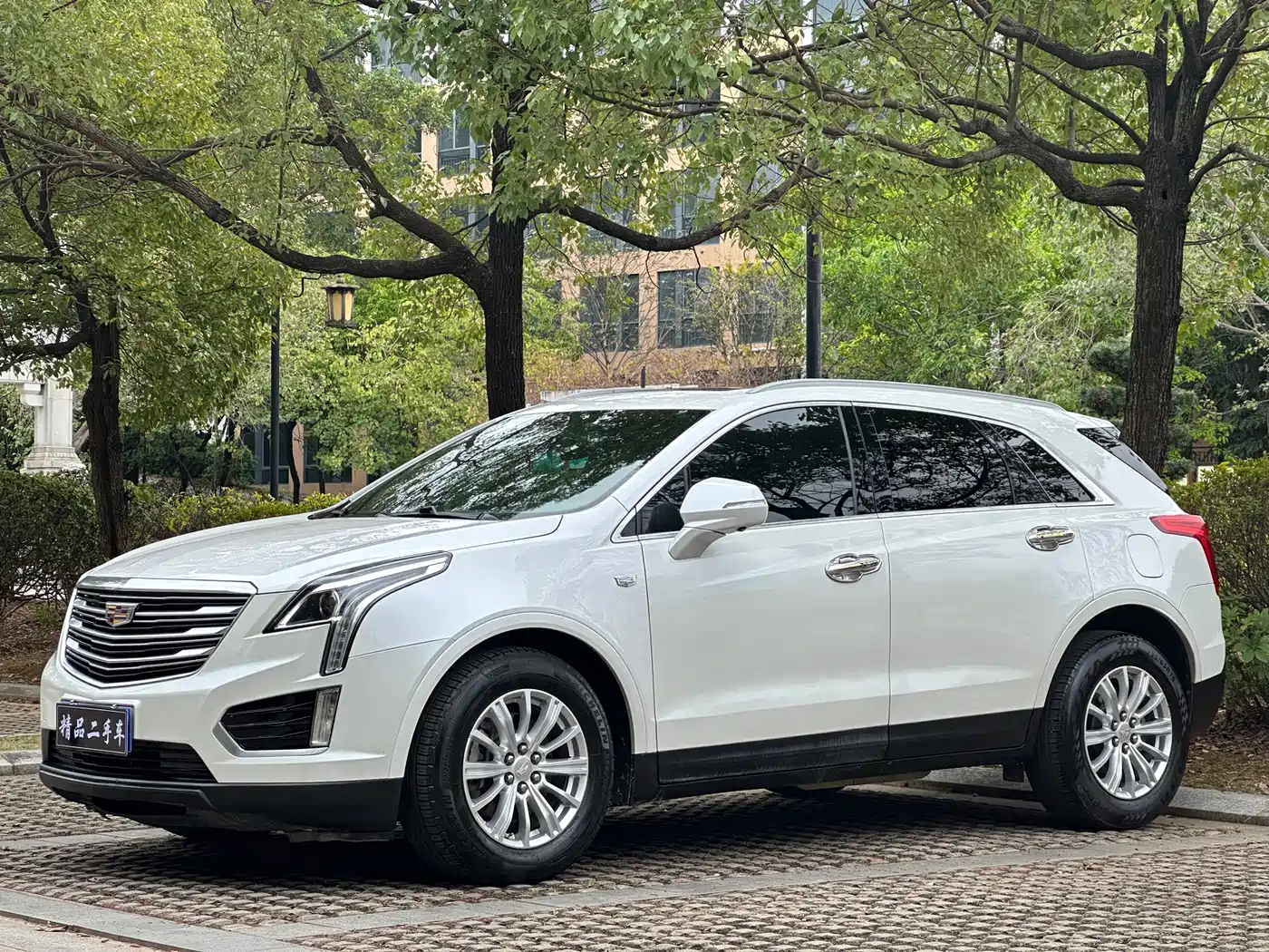 Cadillac XT5 2016 28T AWD Technology Model