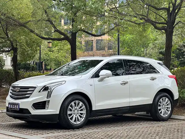 CADILLAC XT5