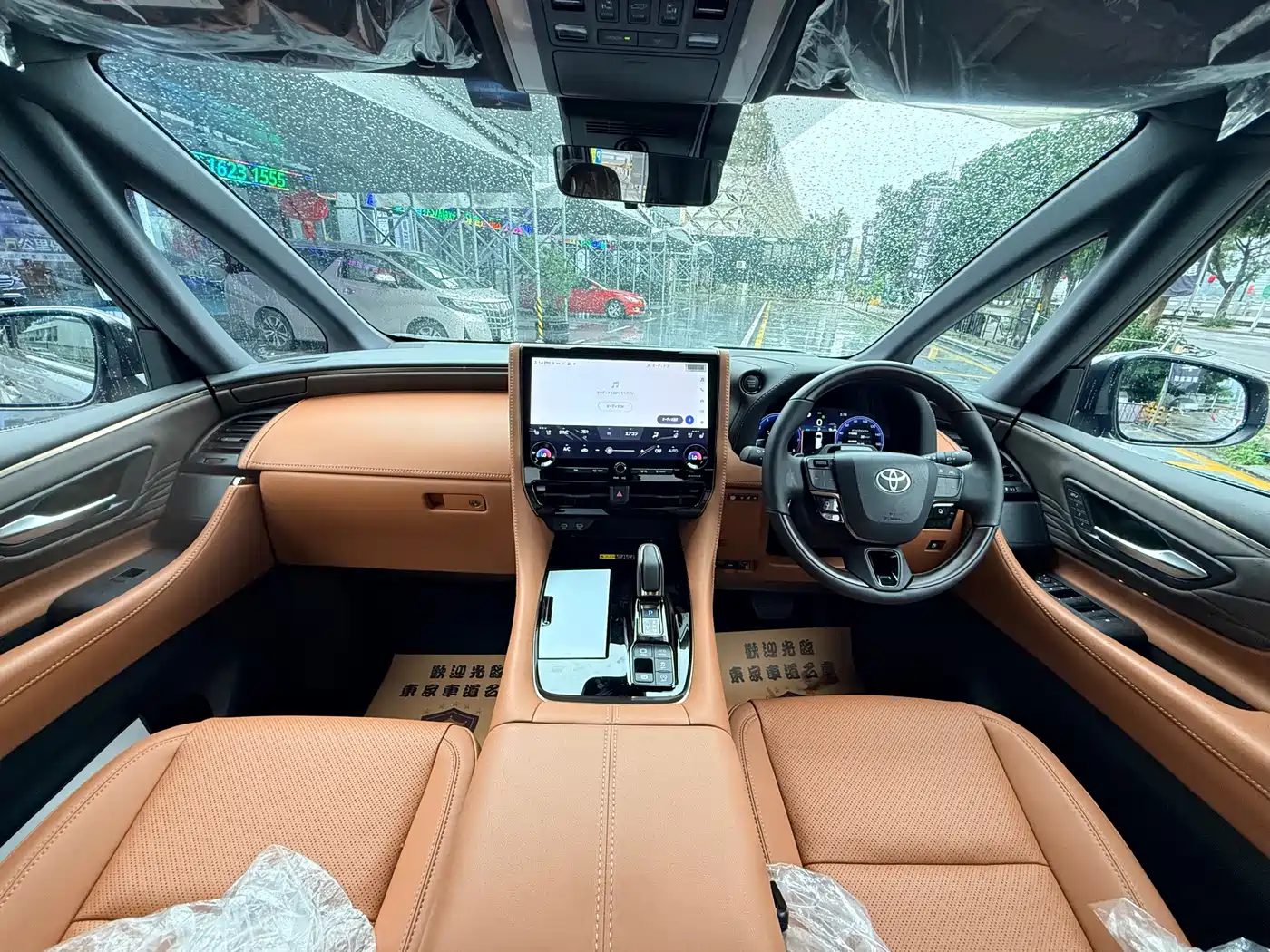 Toyota Vellfire фото 12