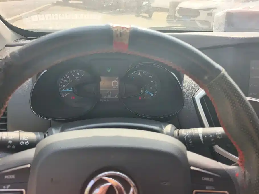 Фото 14 - Dongfeng Aeolus Dongfeng Fengshen AX7